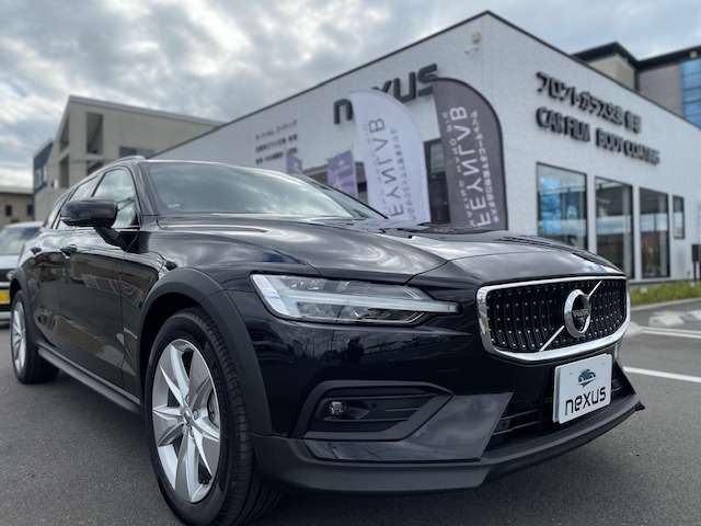 津山市のお客様にコーティング(ダイヤモンドプレミアム) Volvo V60 (新車)