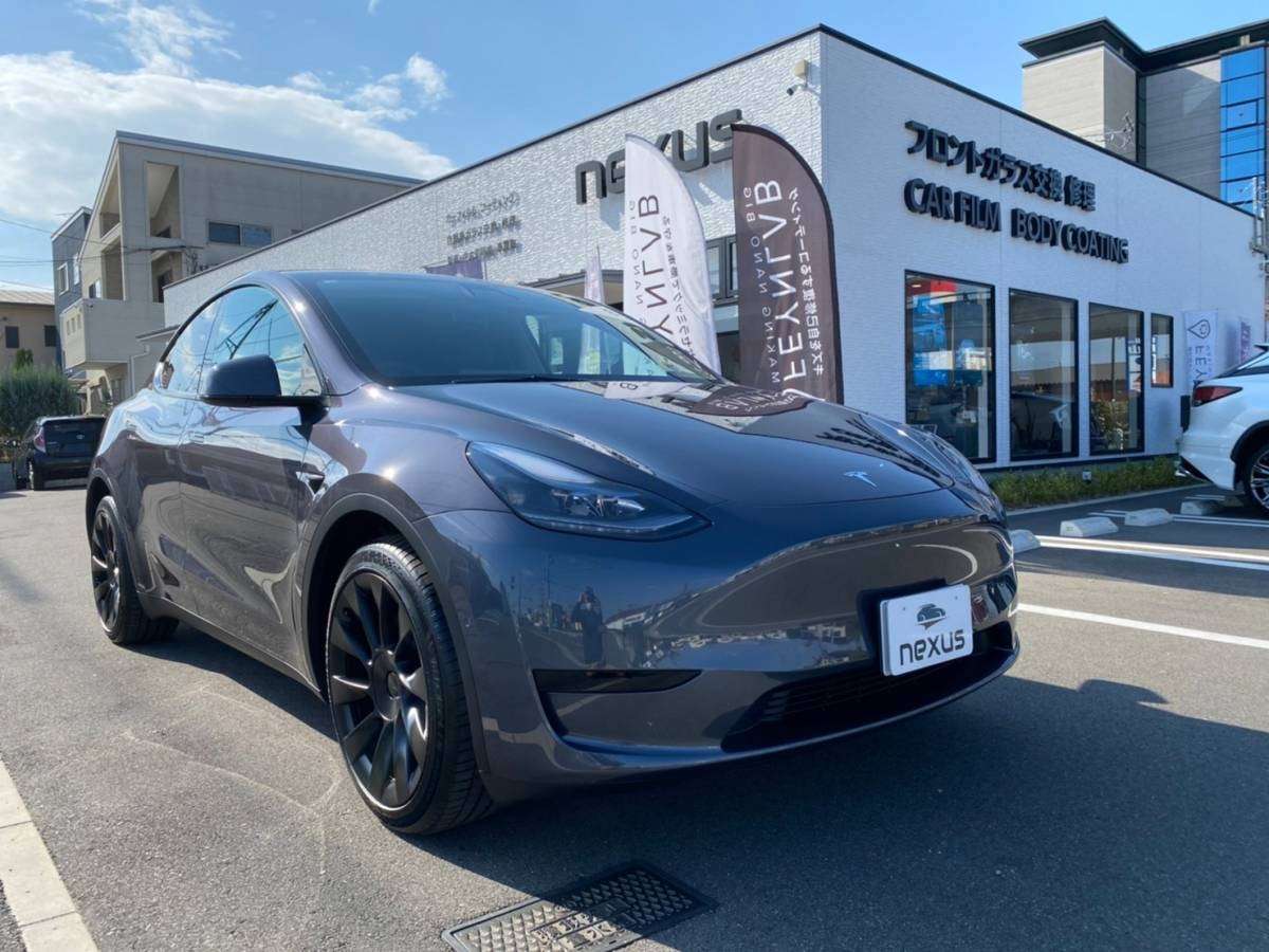 岡山市のお客様にコーティング(ダイヤモンドハイブリッド) TESLA MODEL Y(新車) 11/16