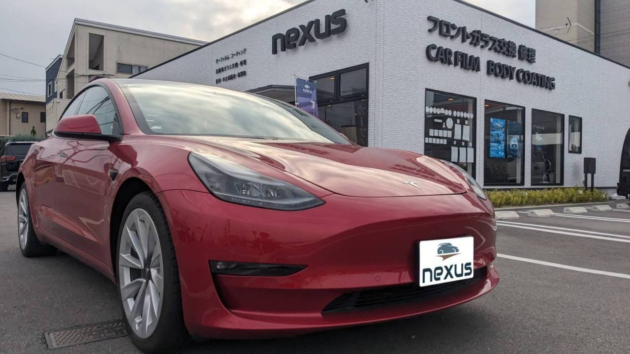 岡山市のお客様にカーフィルム(遮熱フィルム) TESLA MODEL 3